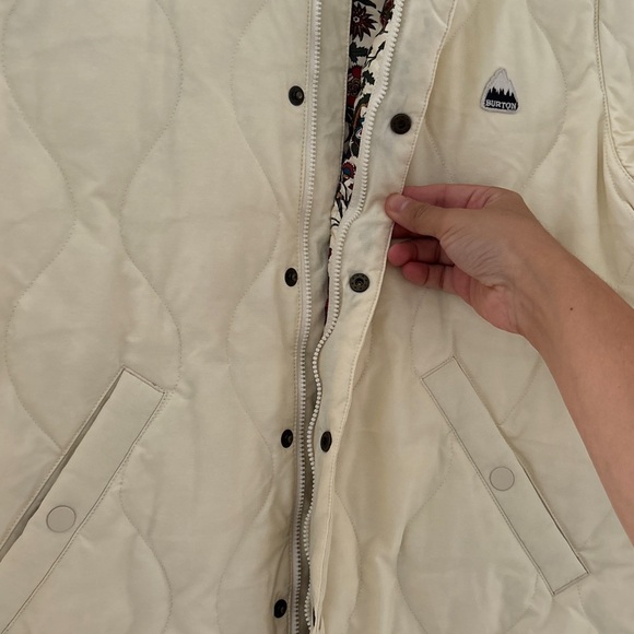 Burton Puffer Jacket - Picture 8 of 15